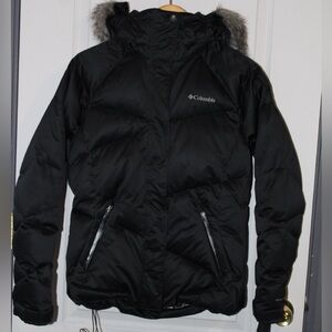Columbia women’s Black Puffer Jacket